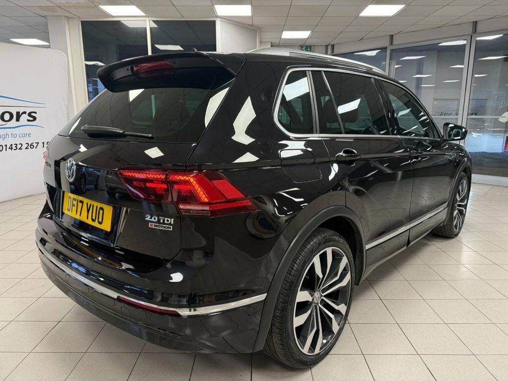Volkswagen Tiguan 2L R-line DF17YUO Black #6
