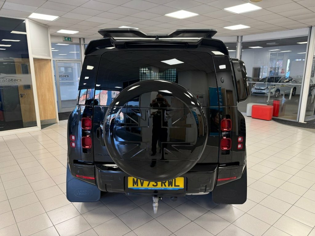 Land Rover Defender 3L Null MV73RWL Black #5