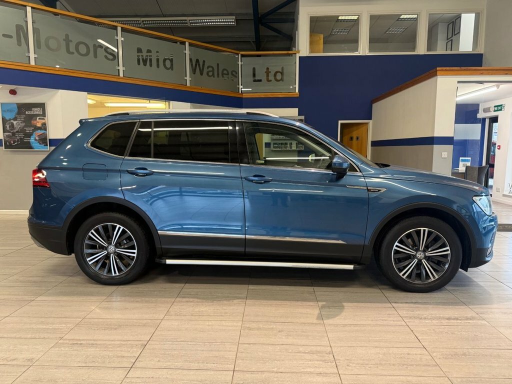 Volkswagen Tiguan Allspace 2L Se Nav FY68NJU Blue #2