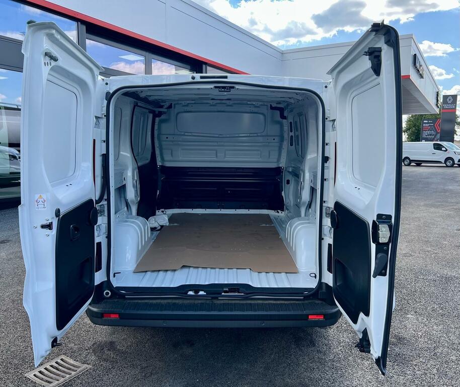 Renault Trafic Red Edition L1h1 Swb 150  White #5