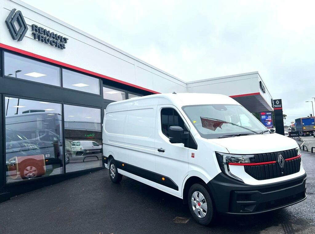 Renault Master Master Red Van 3T5 E6e - L3h2  White #2