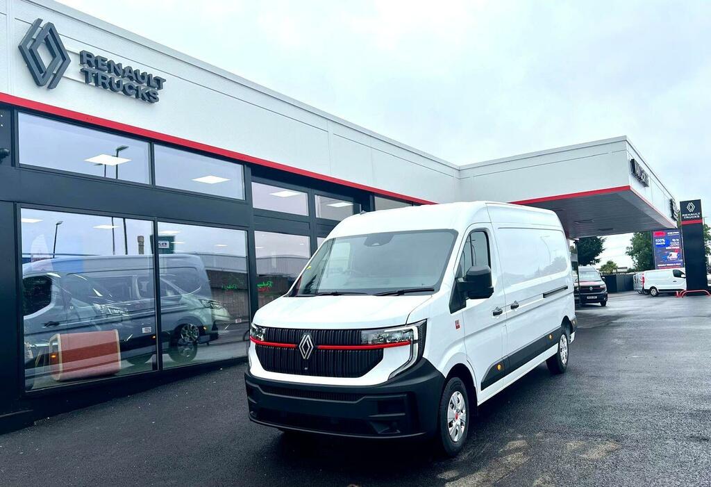 Renault Master Master Red Van 3T5 E6e - L3h2 White
