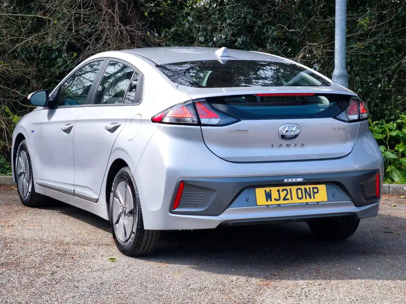 Hyundai Ioniq 1.6 H-gdi Premium Dct Euro 6 Ss Silver