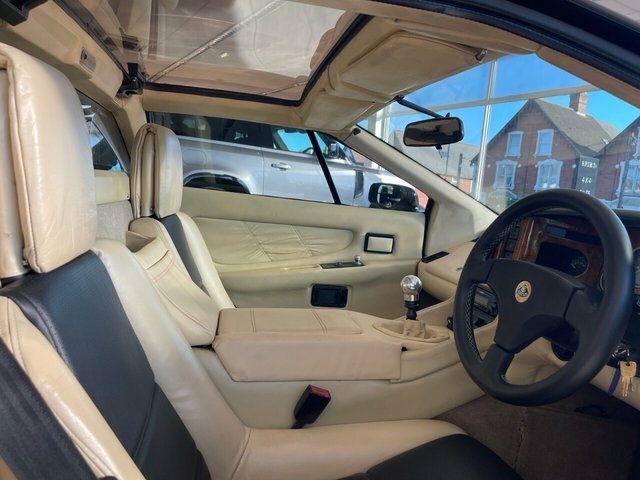Lotus Esprit Esprit White #27