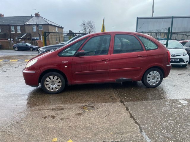 Citroen Xsara Picasso Hdi Vtx Mpv Red #3