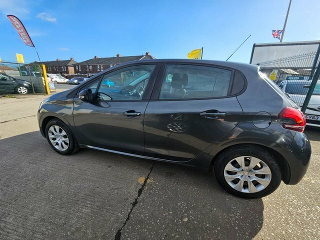 Peugeot 208 Puretech Access Ac Hatchback PE65HDV Grey #5