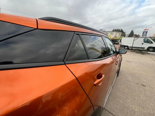 Peugeot 2008 Puretech Allure Premium Suv BT20XDE Orange #5