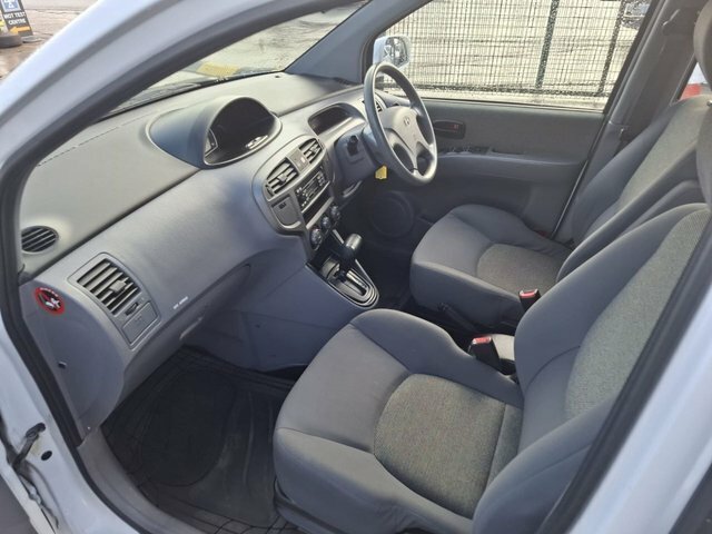 Hyundai Matrix Gsi Hatchback White #5