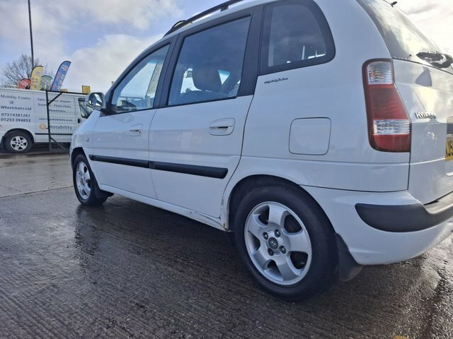 Hyundai Matrix Gsi Hatchback White #2