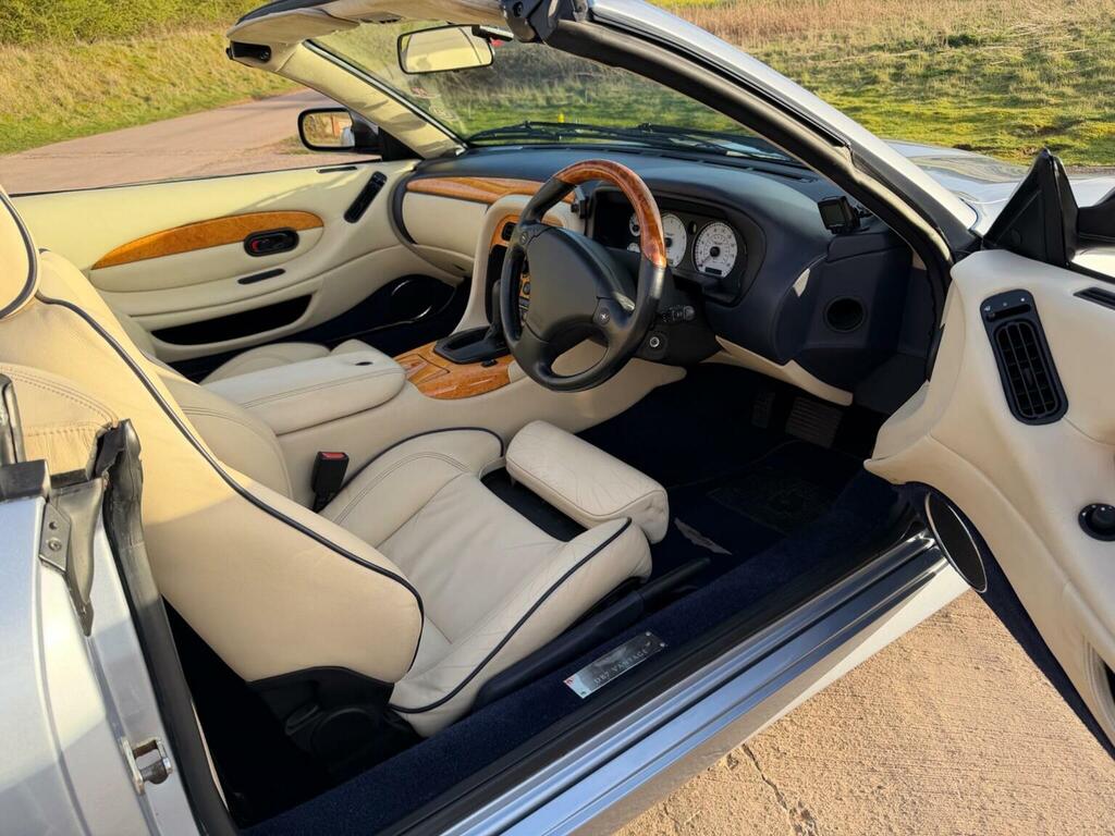 Aston Martin DB7 Convertible 5.9 Volante 200151 Silver #4