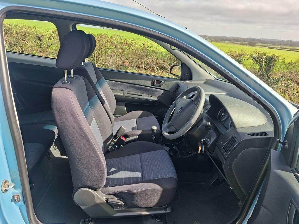 Hyundai Getz 1.1 Gsi Black #5