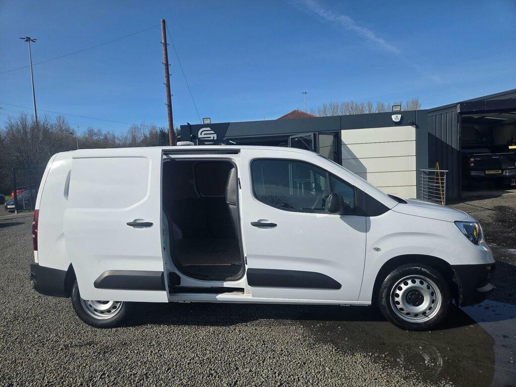 Vauxhall Combo Panel Van 1.5 Turbo D 2300 Prime L2 H1 Euro 6 Ss DV73WTM White #4