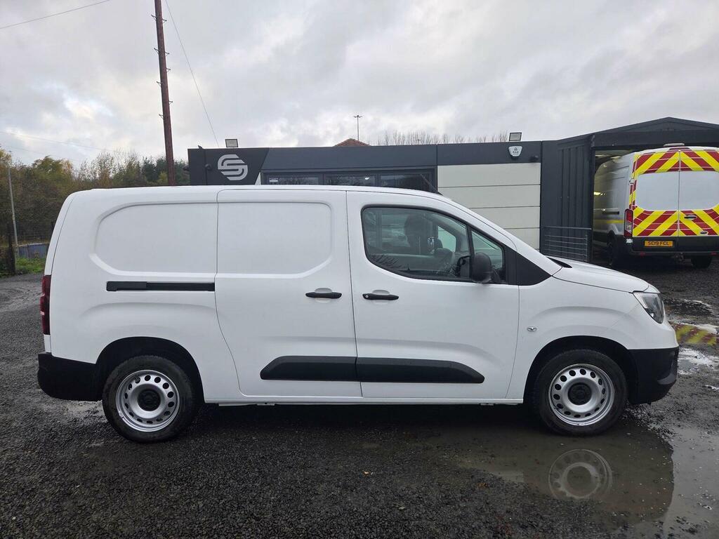 Vauxhall Combo Panel Van 1.5 Turbo D 2300 Dynamic L2 H1 Euro 6 SE21OXH White #3