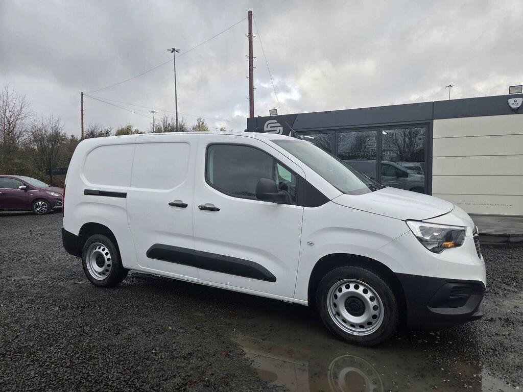 Vauxhall Combo Panel Van 1.5 Turbo D 2300 Dynamic L2 H1 Euro 6 SE21OXH White #2