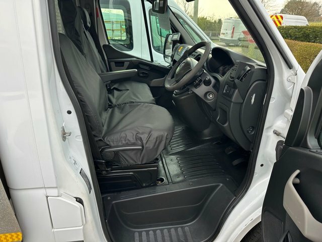 Vauxhall Movano 2.3 Cdti 3500 Biturbo BK68AJX White #4
