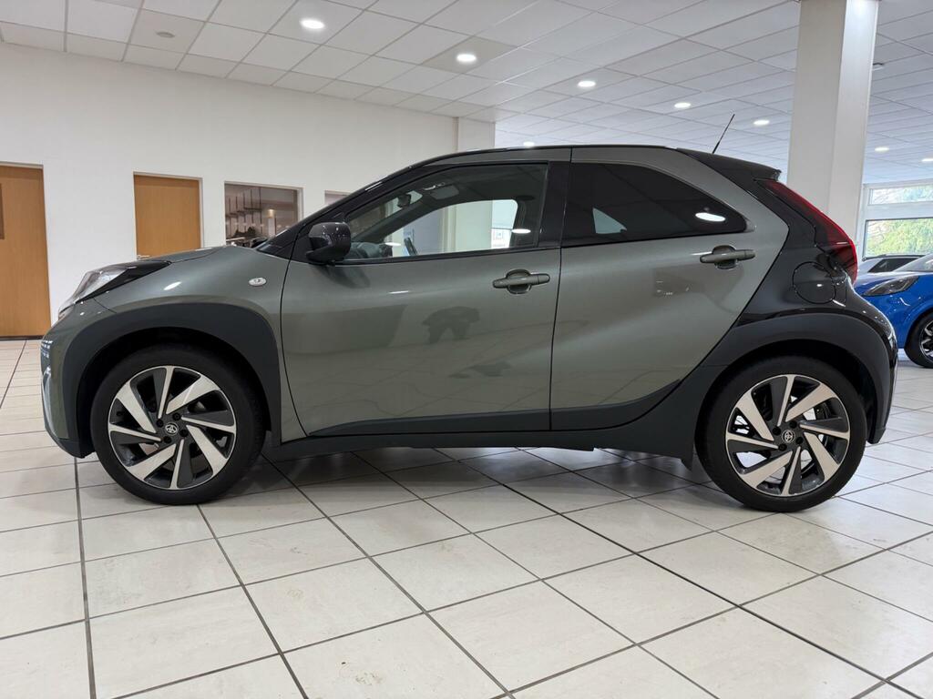 Toyota Aygo X 1.0 Vvt-i Edge Hatchback X-shift Euro 6 GF72HYM Green #5