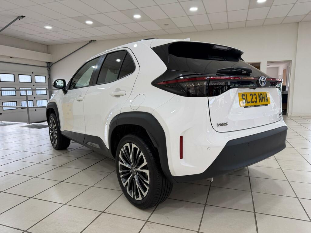 Toyota Yaris Cross 1.5 Vvt-h Excel Suv Hybrid E-cvt Awd Eu SL23NHA White #4