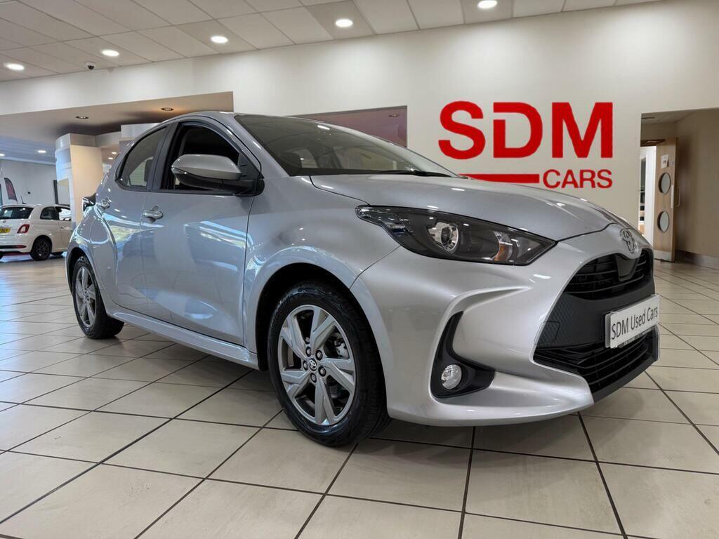Toyota Yaris 1.5 Vvt-h Icon Hatchback Hybrid E-cvt E Silver