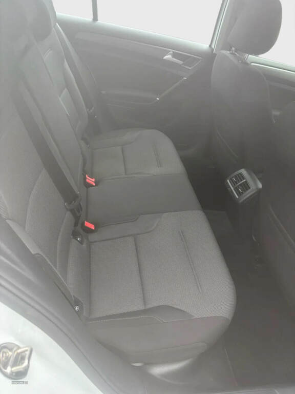 Volkswagen Golf 1.6 Tdi Se Nav KGZ5480 White #5
