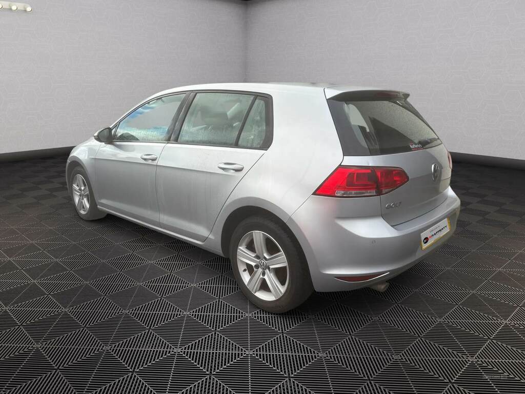 Volkswagen Golf 1.6 Tdi 105 Se Dsg HRZ1751 Silver #3