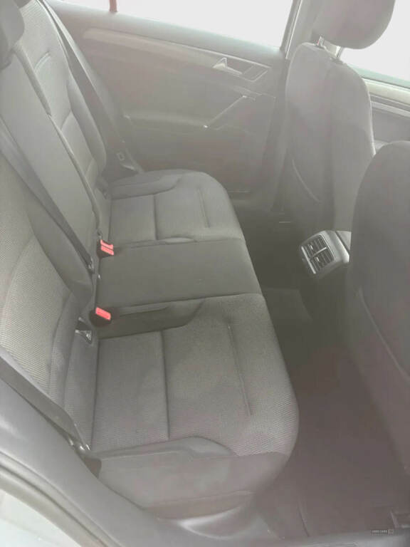 Volkswagen Golf 1.6 Tdi 105 Se Dsg HRZ1751 Silver #4