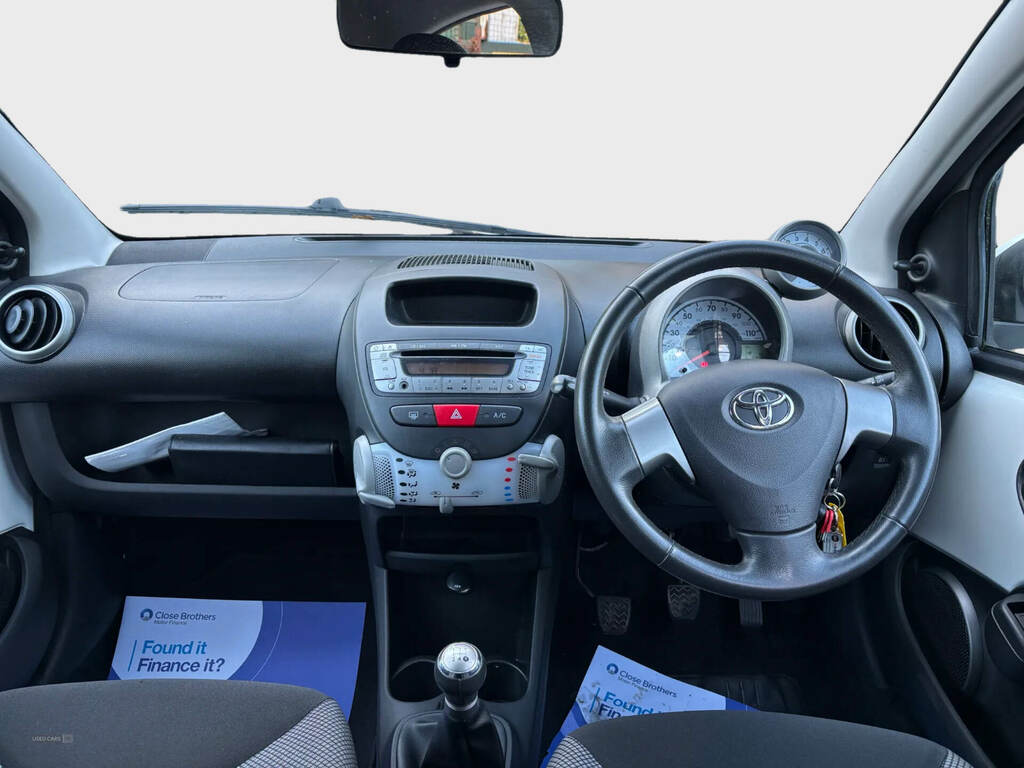 Toyota Aygo 1.0 Vvt-i Fire Ac LN13EKU White #5