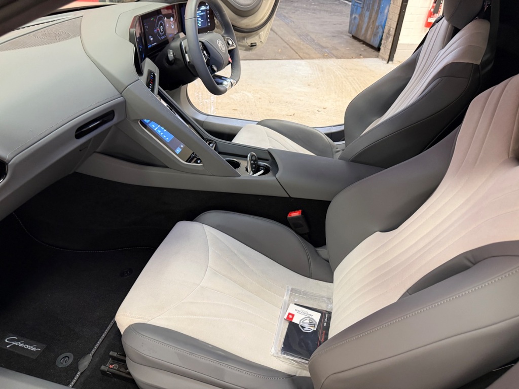 MG Cyberster 375Kw Gt Dual Motor 77 Kwh Awd White #4
