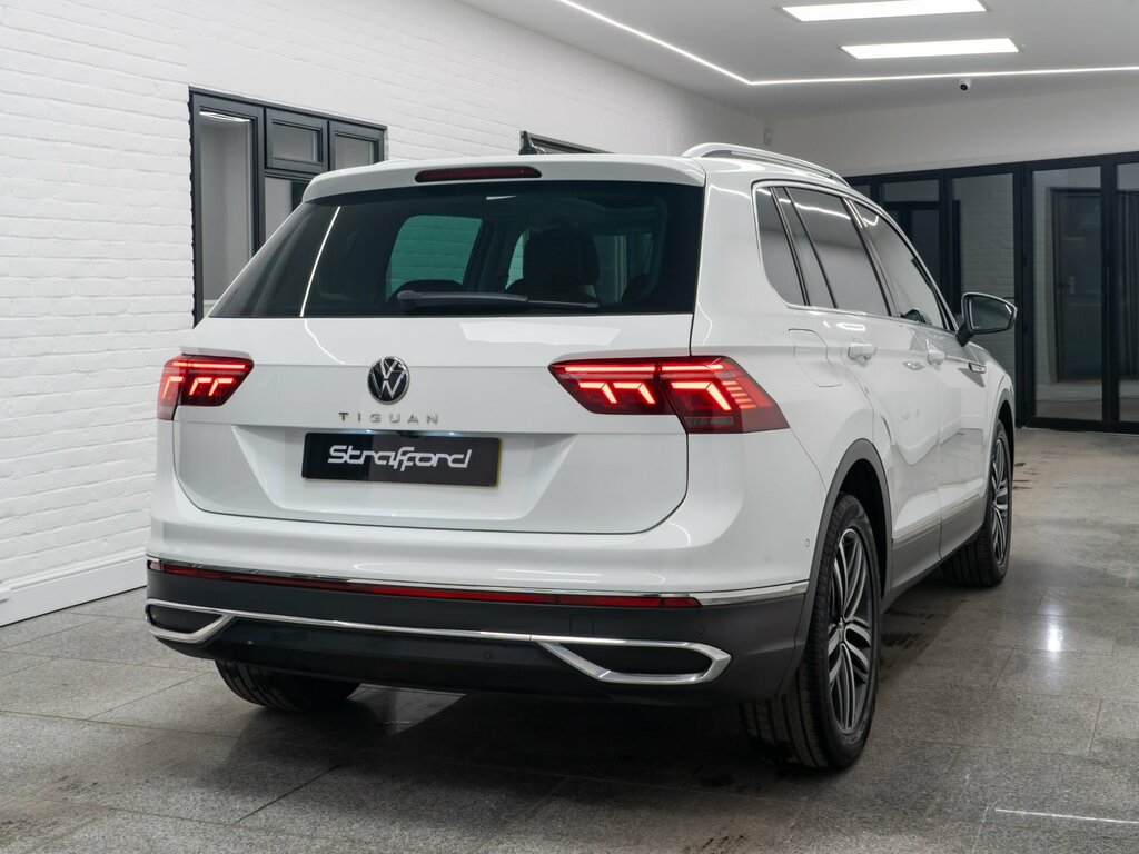 Volkswagen Tiguan 1.5 Tsi Elegance Suv Dsg Euro 6 Ss VE70LWW White #3