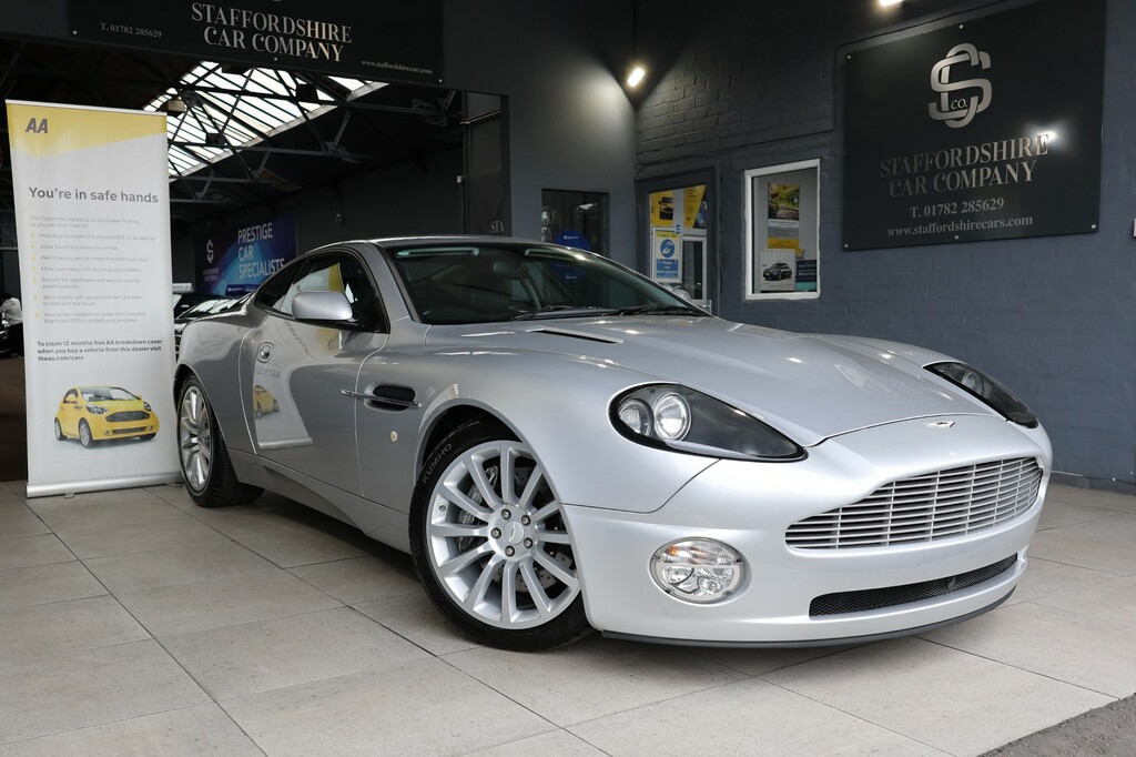 Aston Martin Vanquish V12 
