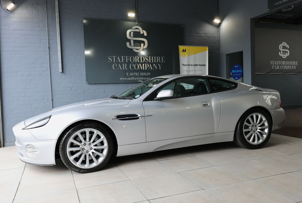 Aston Martin Vanquish V12  #5