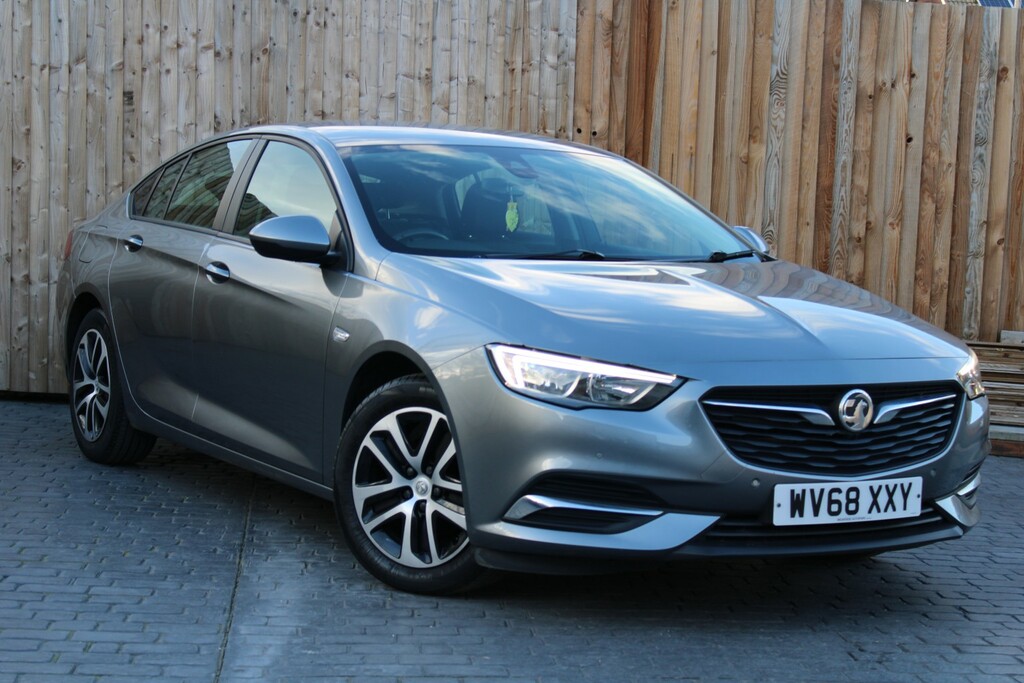 Vauxhall Insignia 1.6 Turbo D Ecotec Design Nav 2018 WV68XXY Grey #5