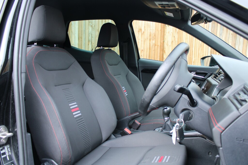 Seat Arona 1.0 Tsi Fr 2018 VE18NYY Black #6