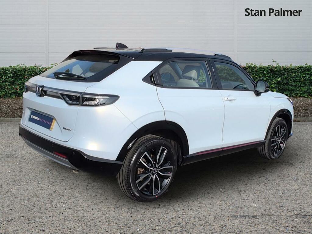 Honda Hr-V 1.5 H I-mmd Advance Style Suv Hybrid Cv PY72FXC White #3