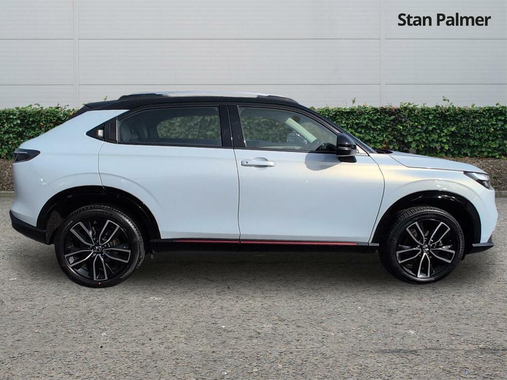 Honda Hr-V 1.5 H I-mmd Advance Style Suv Hybrid Cv PY72FXC White #2