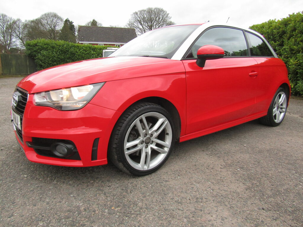 Audi A1 A1 S Line Tfsi S-a VN11FNJ Red #2