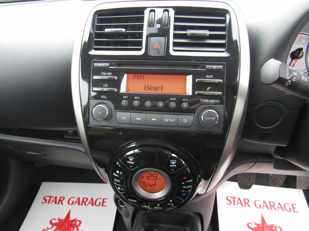 Nissan Micra Micra Acenta Red #4