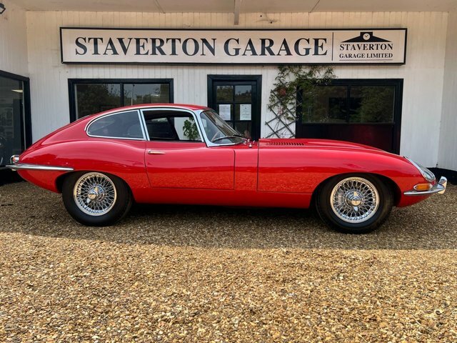 Jaguar E-Type Jaguar E-type 4.2 Fh Coupe Man Red #5