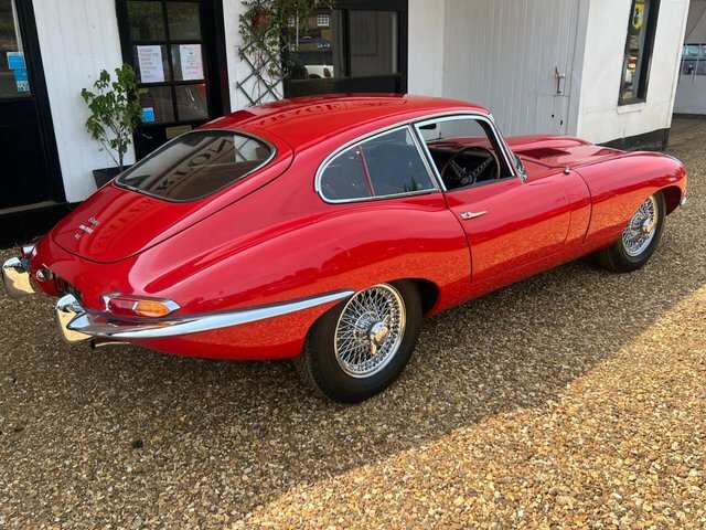 Jaguar E-Type Jaguar E-type 4.2 Fh Coupe Man Red #6