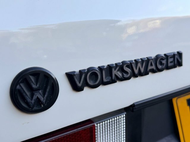 Volkswagen Golf 1.8 White #36