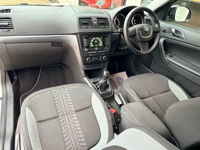 Skoda Yeti 2.0 Tdi Adventure Suv Euro 5 11 FY63MWX Silver #3