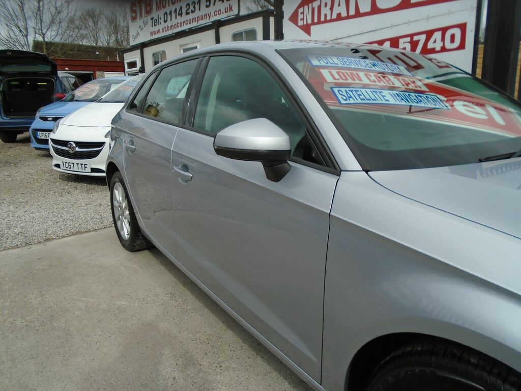 Audi A3 1.6 Tdi Se Sportback Euro 6 Ss FY64BUW Silver #4