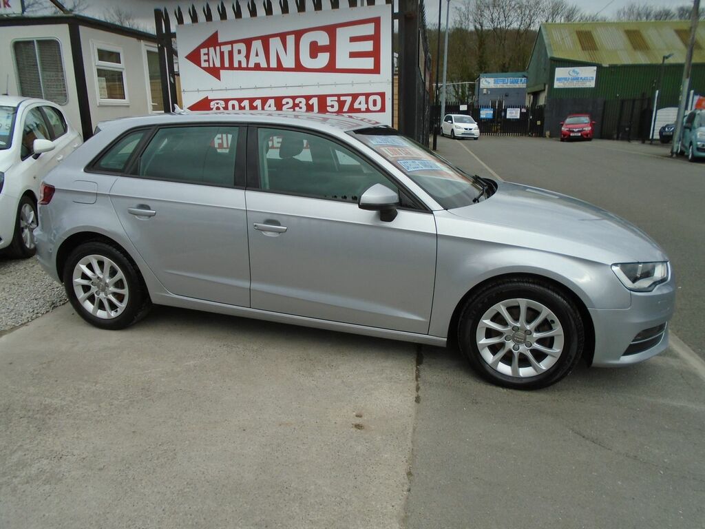Audi A3 1.6 Tdi Se Sportback Euro 6 Ss FY64BUW Silver #2