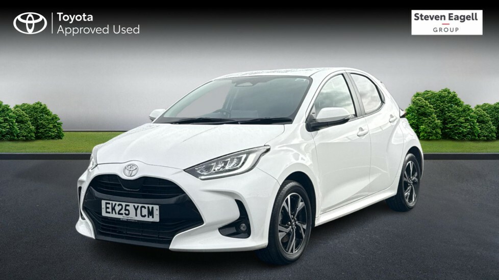 Toyota Yaris 1.5 Vvt-h Design E-cvt Euro 6 Ss EK25YCM White #3