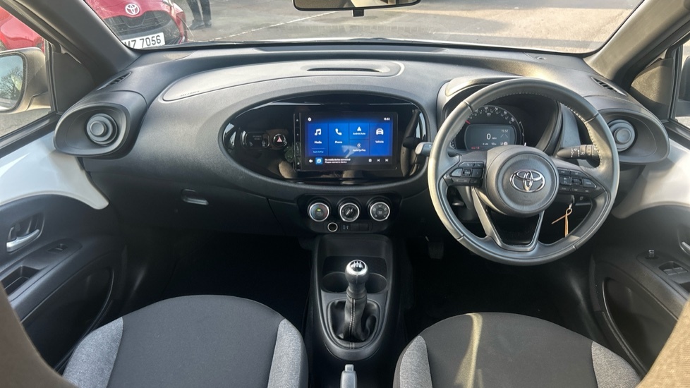 Toyota Aygo X 1.0 Vvt-i Pure Euro 6 Ss KT24LBU White #5
