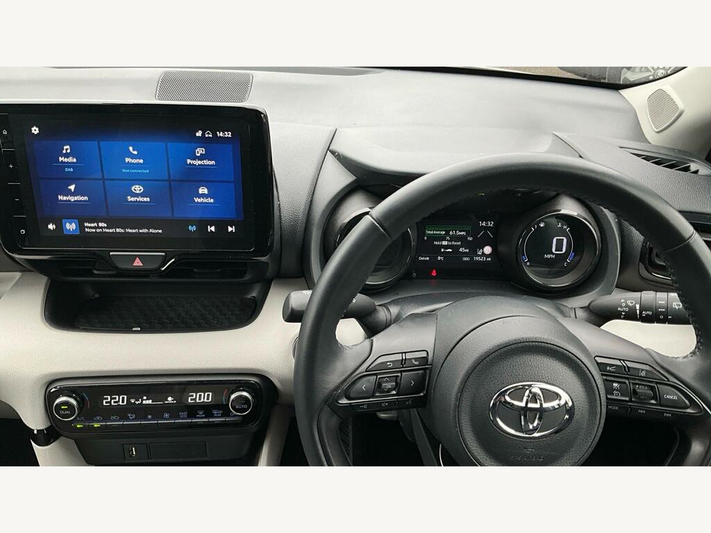 Toyota Yaris 1.5 Vvt-h Excel E-cvt Euro 6 Ss VN23XRJ White #6