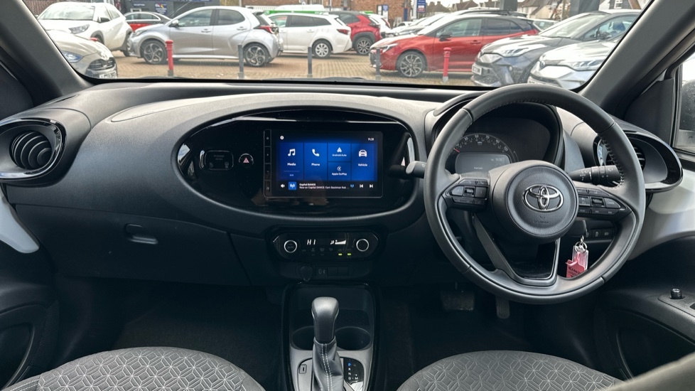 Toyota Aygo X 1.0 Vvt-i Edge X-shift Euro 6 Ss LR74YJB White #5