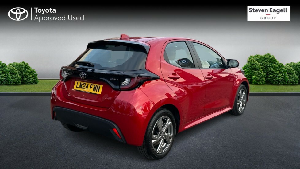 Toyota Yaris 1.5 Vvt-h Icon E-cvt Euro 6 Ss LM24FWN Red #2