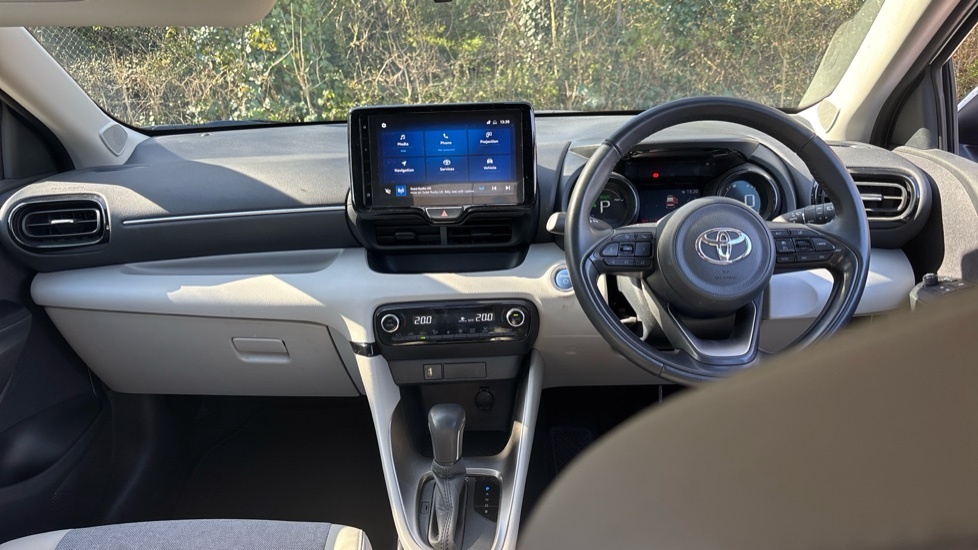 Toyota Yaris 1.5 Vvt-h Excel E-cvt Euro 6 Ss BT23EVC White #5