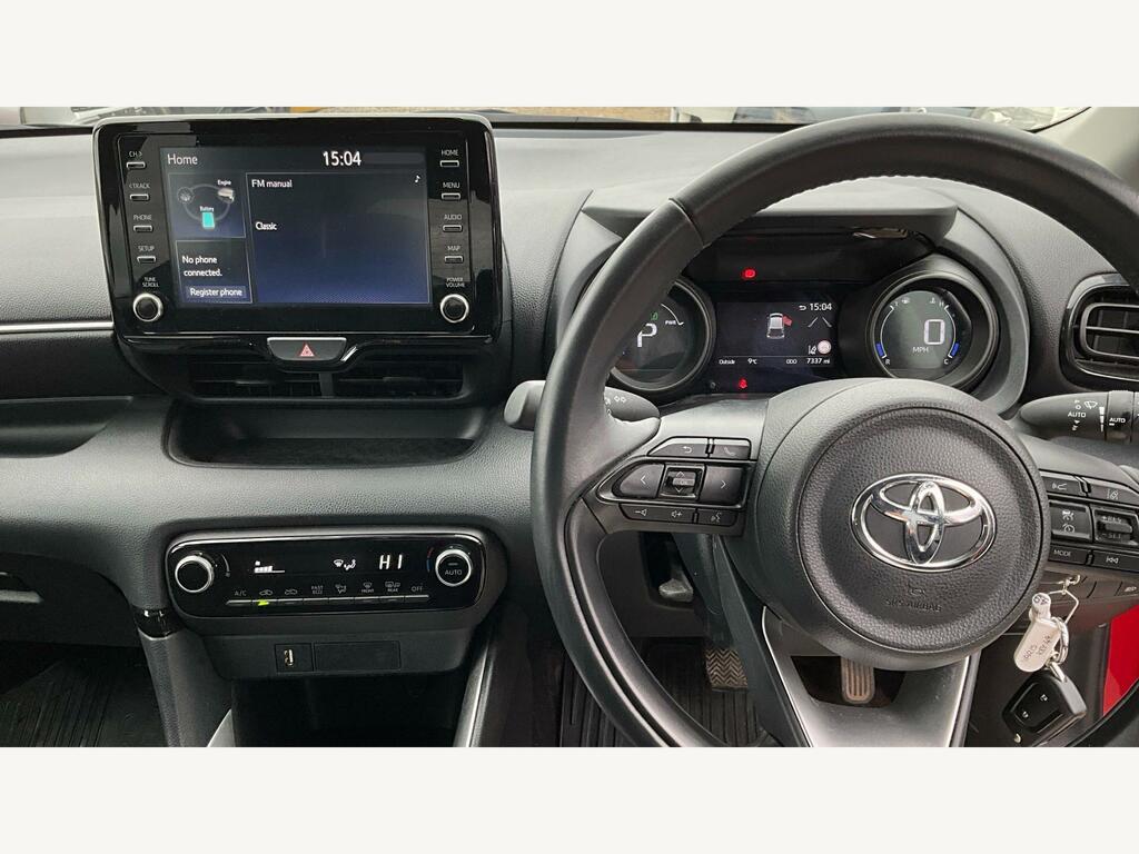 Toyota Yaris 1.5 Vvt-h Design E-cvt Euro 6 Ss VN73KMZ Red #6
