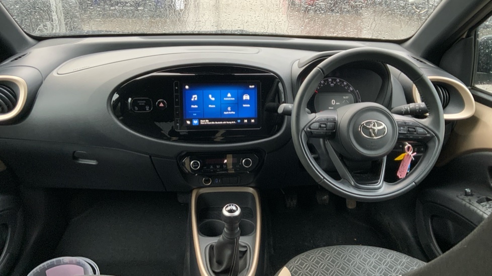 Toyota Aygo X 1.0 Vvt-i Edge Hatchback Euro 6 KT24JJV Beige #5